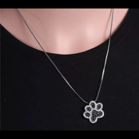 Crystal dog paw necklace - Picture 3 of 4